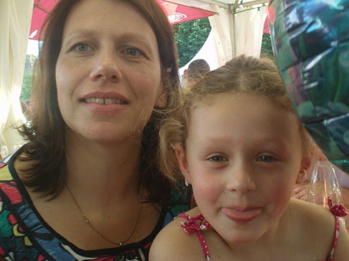 mother and daughter